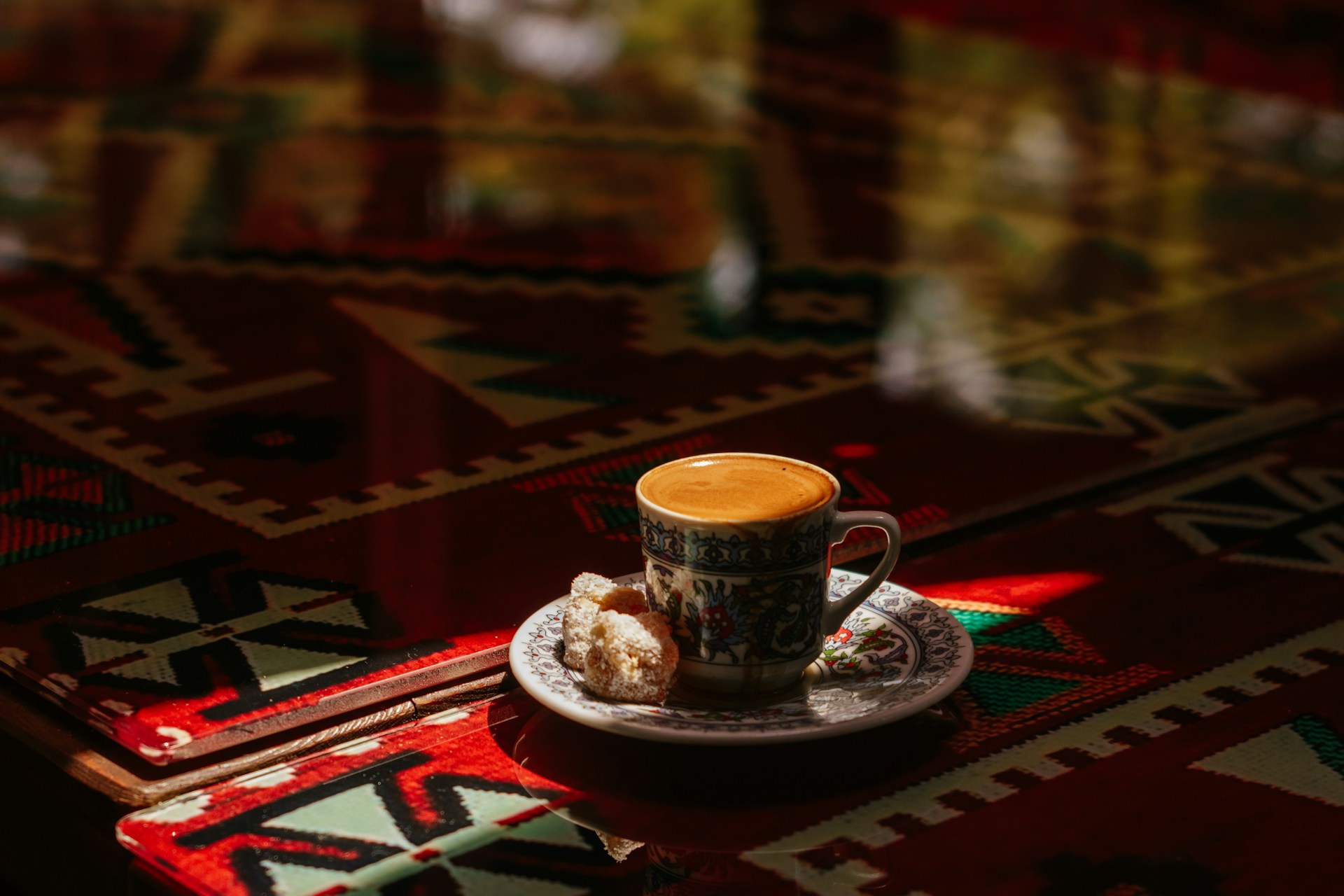 Gledanje u šolju kafe